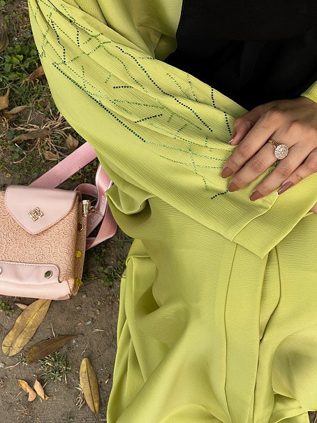 Celina Dazzle Kaftan – Zoom in View – Pakistan-made Nida Abaya – Jilbab.pk